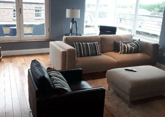 Luxurious Penthouse 1 , Centre アパート *